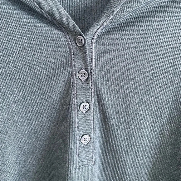 ATHLETA Uptempo Ribbed Henley Long Sleeve Size XXS (fits like fitted XS) - Picture 3 of 6